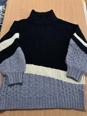 NO ID. BLACK 빅 실루엣 터틀넥 니트