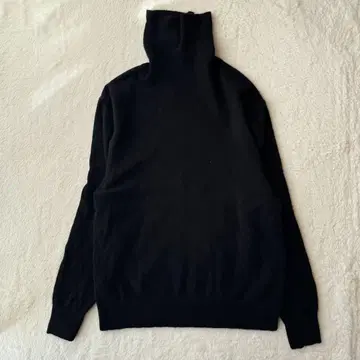 UNIQLO 캐시미어 100% 터틀넥 니트 블랙