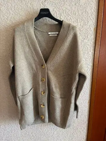 FOXEY NEW YORK 베이지 가디건