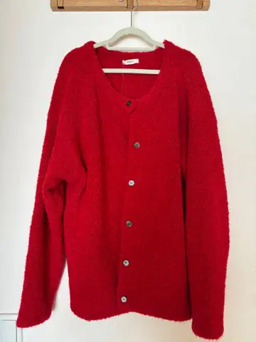 HUG U 레드 가디건