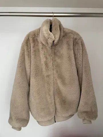 ZARA 베이지 퍼 자켓 M