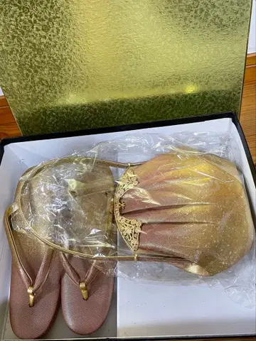 골드 일본 의류 신발 세트