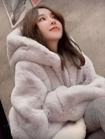 새상품 인조 모피 후드티 그레이 XL