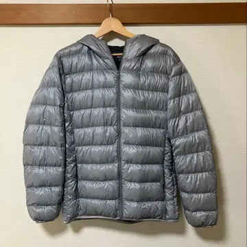 유니클로 울트라 라이트 다운 파카 실버 UNIQLO M