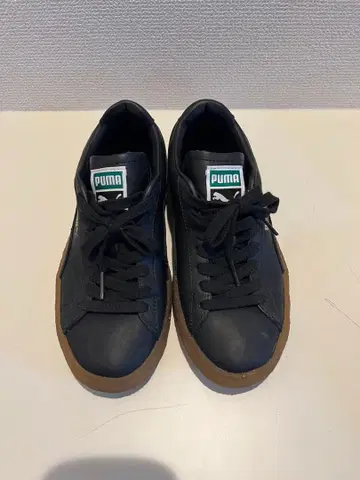 PUMA 블랙 로우컷 스니커즈 24.0