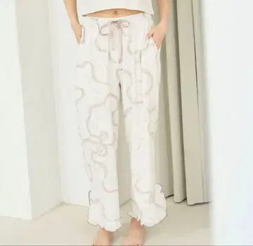 스니들홈 롱 팬츠 리본