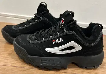 FILA 블랙 스니커즈 통굽