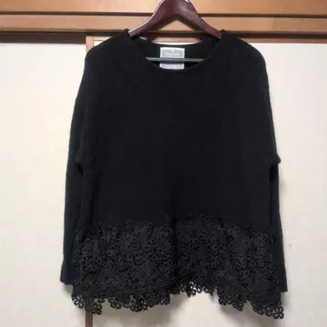 비어즐리 밑단 레이스 니트 블랙 레이스 니트 긴팔