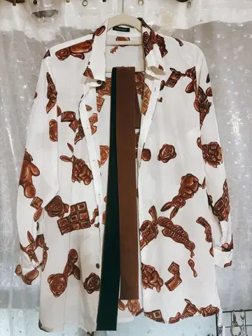 MILK BOY 초콜릿 프린트 긴팔 셔츠