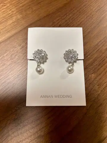 ANNAN WEDDING 펄 장식 귀찌