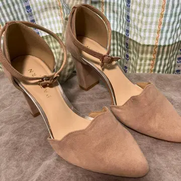 베이지 스틸레토 하이힐 PATTERN S 사이즈