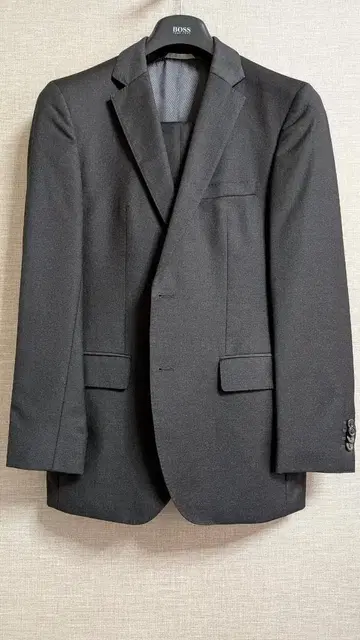 HUGO BOSS 겨울용 수트