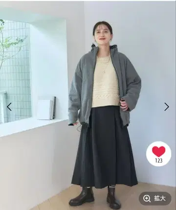 벨트 포함 턱 플리츠 스커트 M