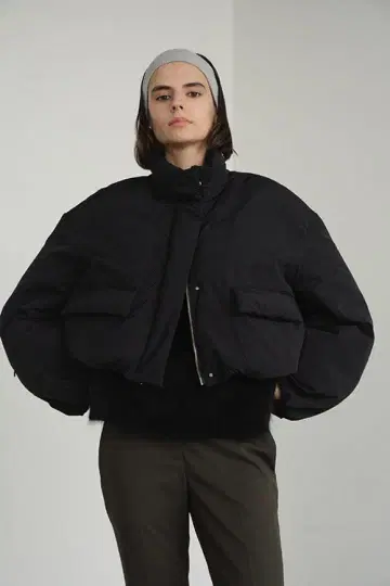 CLANE BALLOON SHORT DOWN JACKET