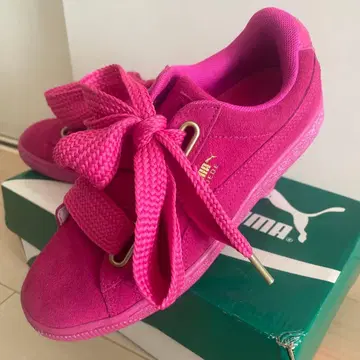 PUMA 핑크 스니커즈