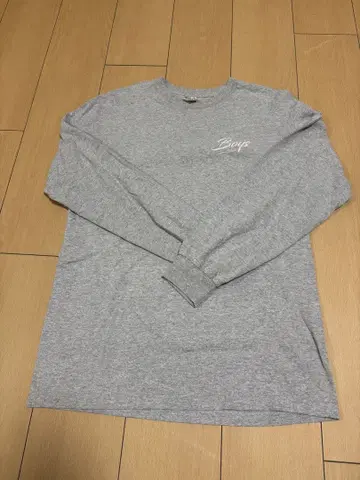 The back of boys 롱 T셔츠