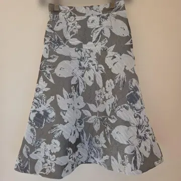 새상품급 아푸와이저 리셰 자카드 플라워 플레어 스커트 미디 1 S