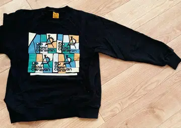 고슬로우캐러밴 트레이닝복 블랙