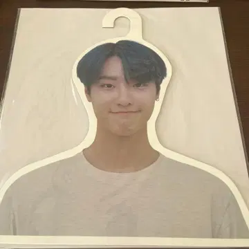 WOODZ 생일 한정판 페이퍼 행거