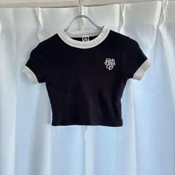 Girls Don't Cry 로고 링거 걸스 티 화이트