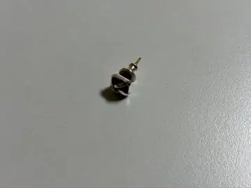 실버 트위스트 디자인 귀걸이 (한쪽용)