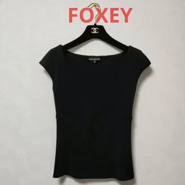 새상품급 상의 반팔 FOXEY NEW YORK