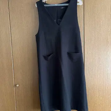 ROSSO 슬리브리스 블랙 원피스 오버롤 스커트