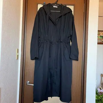 출퇴근에 지금 바로 활약 엄청 넉넉한 블랙 롱 코트