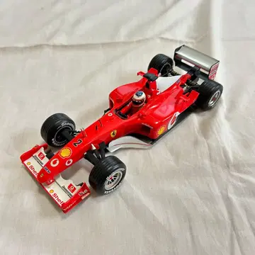 Ferrari 페라리 F2002 1/18 미니카
