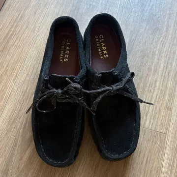 클락스 왈라비 고어텍스 블랙 로우 UK4.5 23.5cm