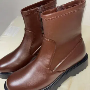 스튜디오 클립 따뜻한 스트레치 부츠 미사용 새상품 박스 포함