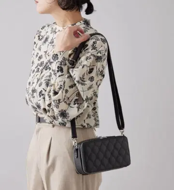 ear PAPILLONNER 리바이벌/천연 가죽 지갑&숄더백