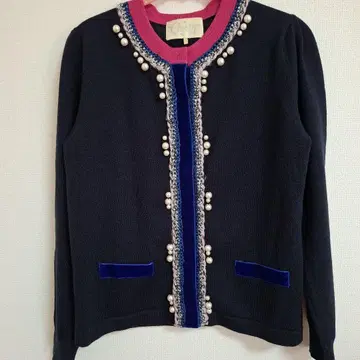 체스티 펄 블레이드 가디건입니다