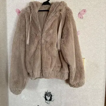 보아 플리스 자켓 후드 부착 베이지