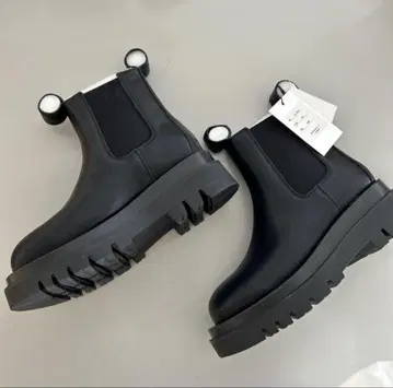 미사용 새상품 베이스먼트 온라인 사이드 고어 부츠 블랙 23 23.5