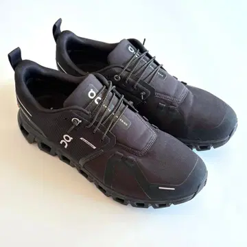 [새상품급] On cloud6 waterproof 블랙 26cm