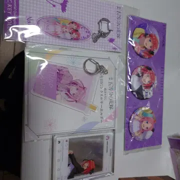 5등분의 신부 나카노 니노 아크릴 키링 배지 세트