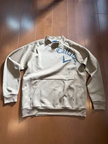 캘러웨이 베이지 하이넥 트레이닝복