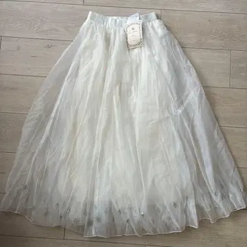 시마무라 x 치하루 엘사 스커트