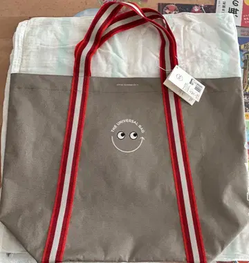 ANYA HINDMARCH THE UNIVERSAL BAG