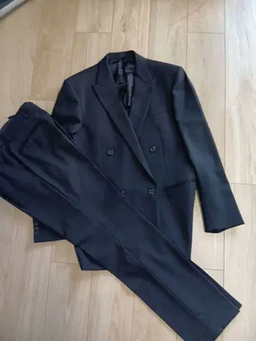 사이즈가 맞으면 이득 남성용 포멀 슈트 Durban A6