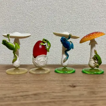 버섯과 청개구리 피규어 마스코트 4종 세트 네이처 테크니컬러