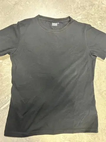 블랙 T셔츠 백 프린트 있음