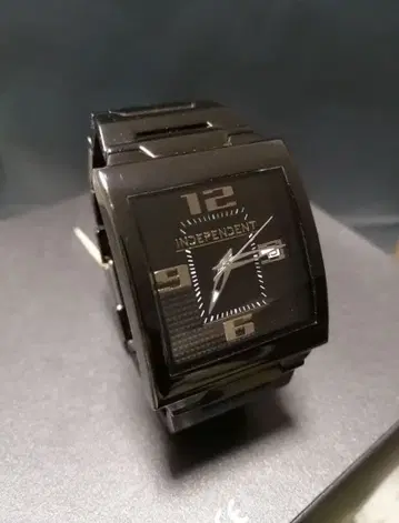 시티즌 인디펜던트 손목시계