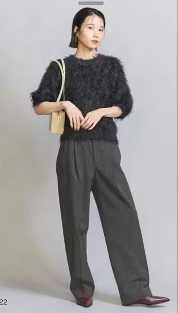 페더얀 숏 슬리브 니트 풀오버