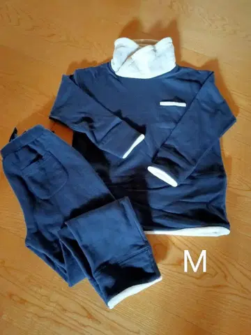 [ 미사용 새상품 ] 벨메종 룸웨어 M 네이비 보아 따뜻함