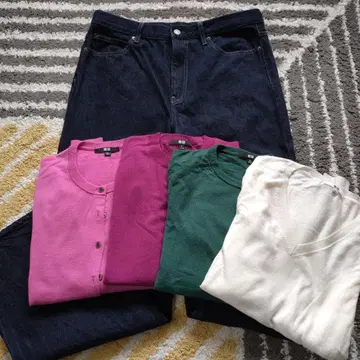 UNIQLO 가디건 4종 세트와 청바지
