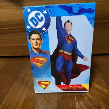 슈퍼맨 프리미어 피규어