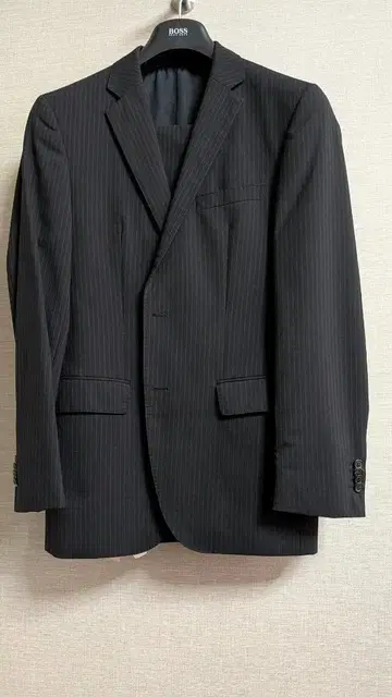 HUGO BOSS 여름용 수트