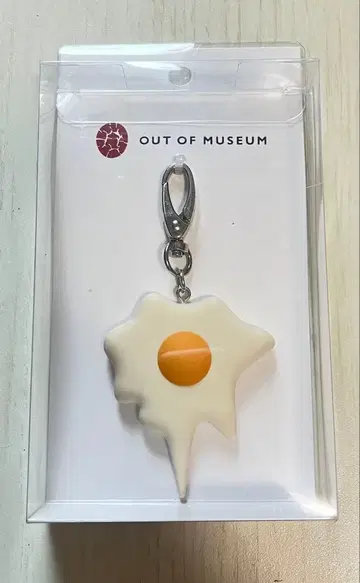 OUT OF MUSEUM 계란 프라이 키링